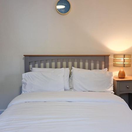 Grace Apartments - Living Rock Ashford  Extérieur photo