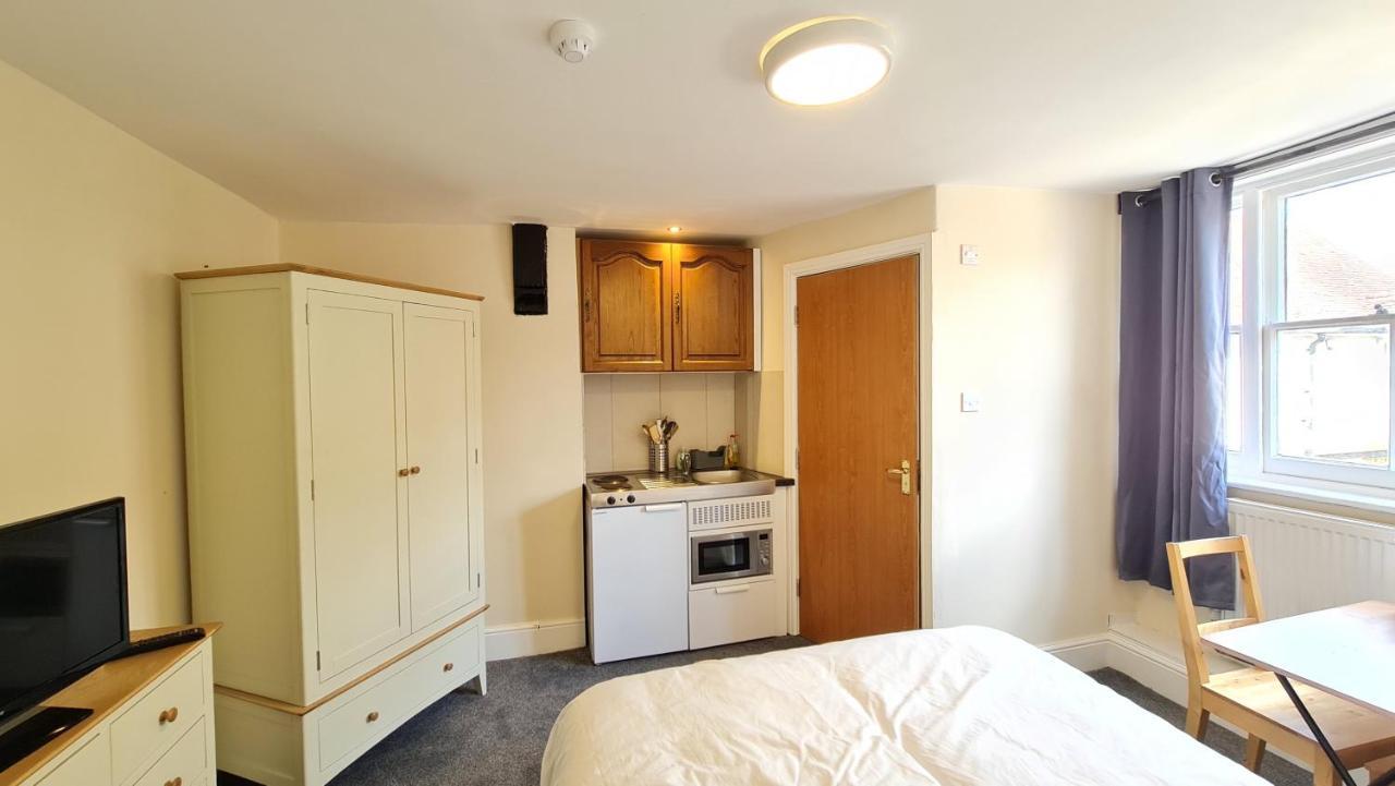 Grace Apartments - Living Rock Ashford  Extérieur photo