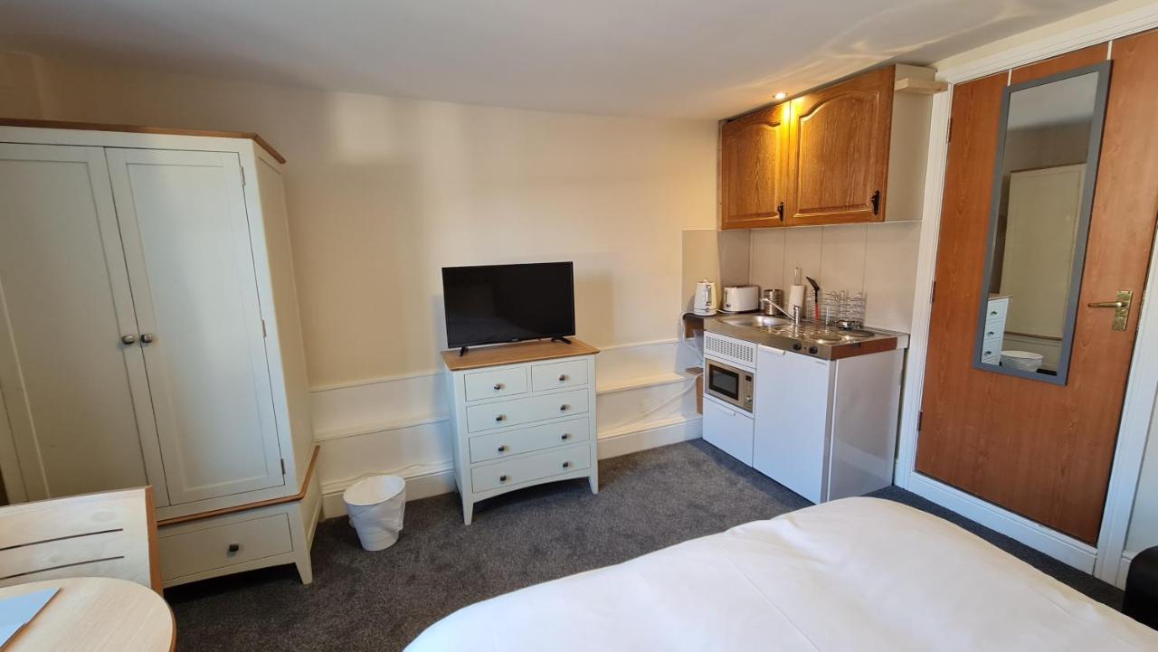 Grace Apartments - Living Rock Ashford  Extérieur photo